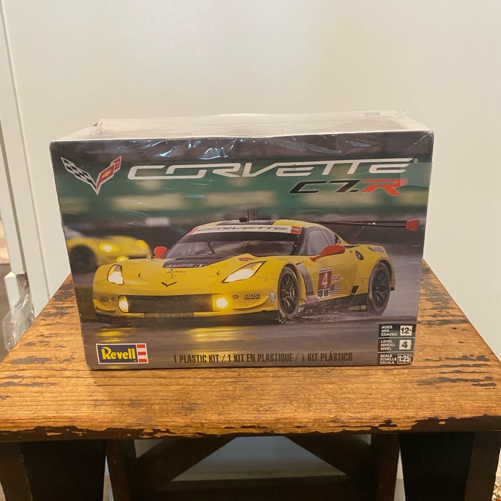 Revell 1/25 Scale Corvette